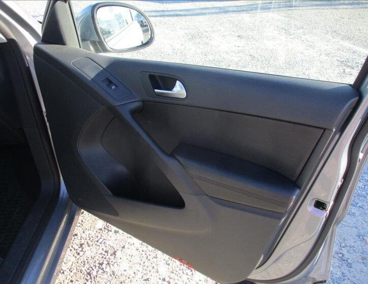 Volkswagen Tiguan SUV 2,0 l 103 kw