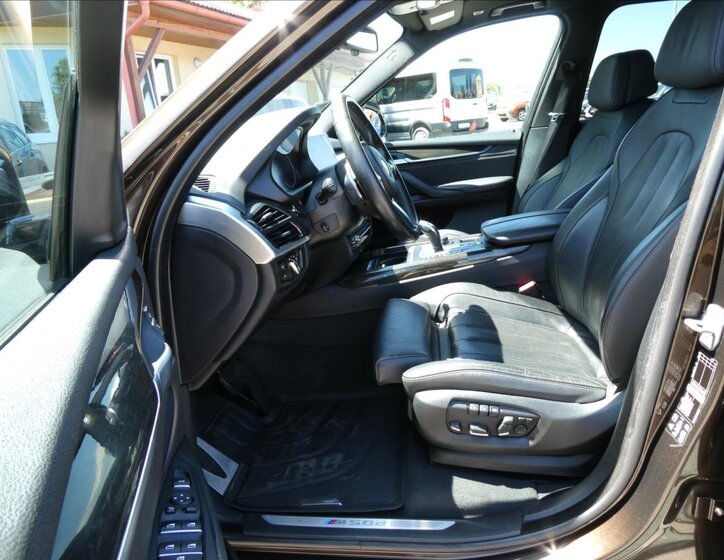 BMW X5 SUV / Terénní 3,0 l 280 kw