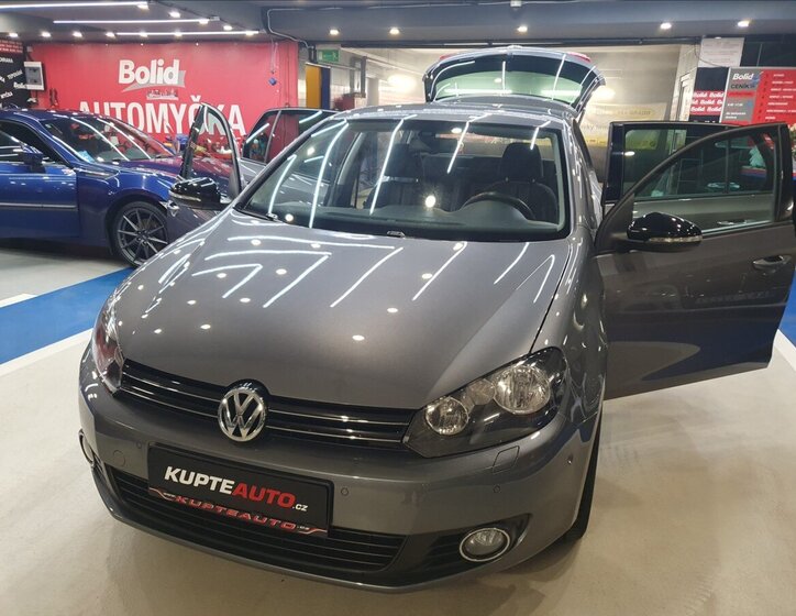 Volkswagen Golf 25