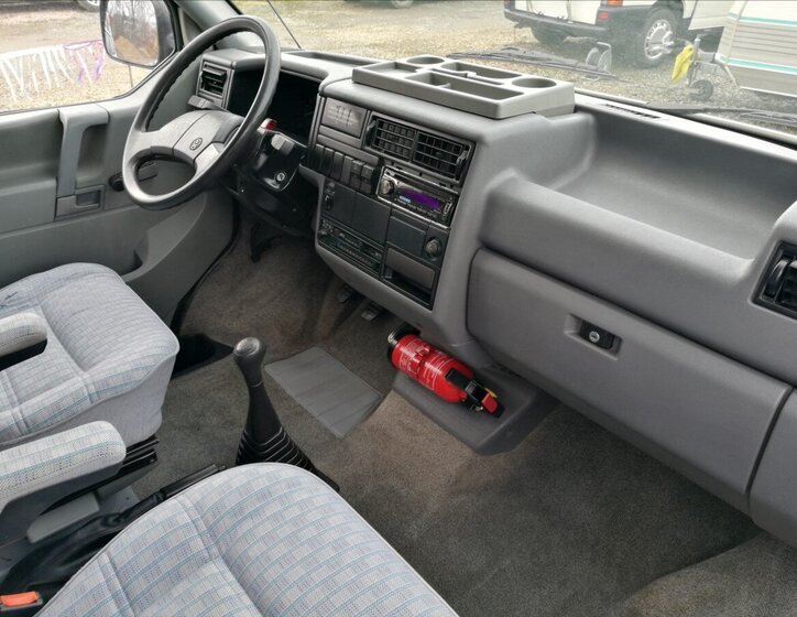 Volkswagen Ostatní Ostatní 2,4 l 57 kw