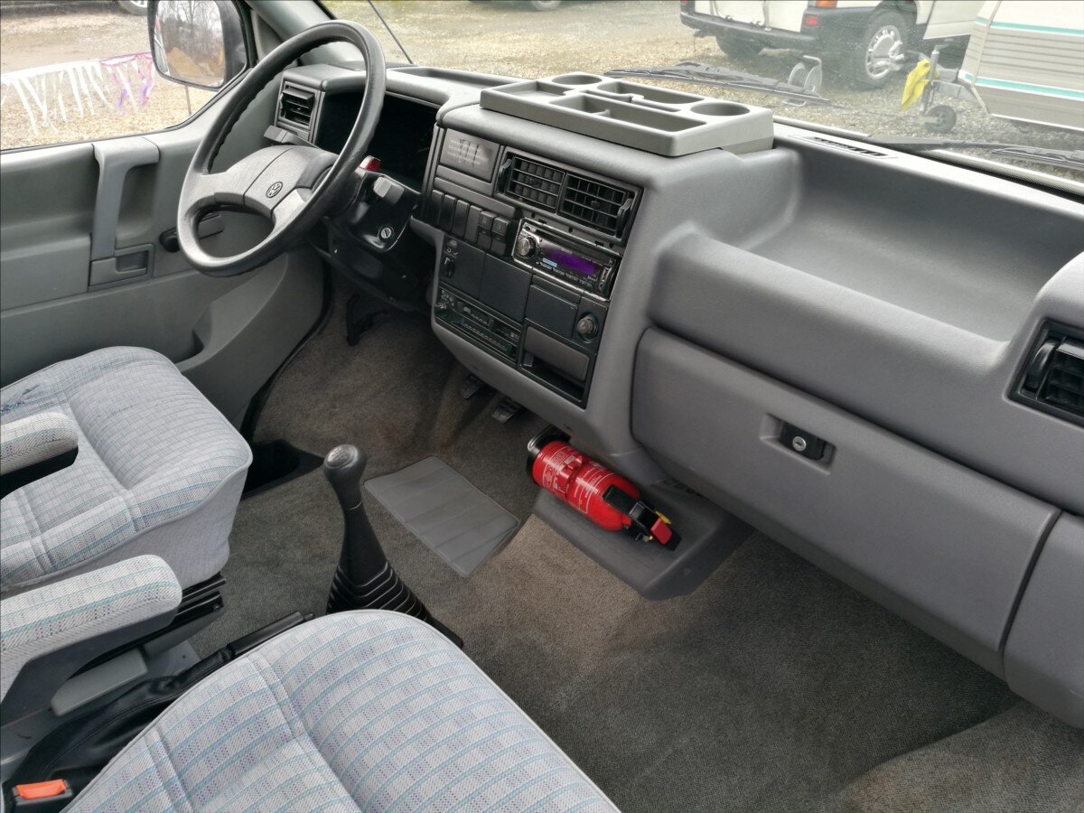 Volkswagen Ostatní Ostatní 2,4 l 57 kw