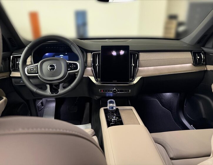 Volvo XC90 SUV / Terénní 2,0 l 184 kw