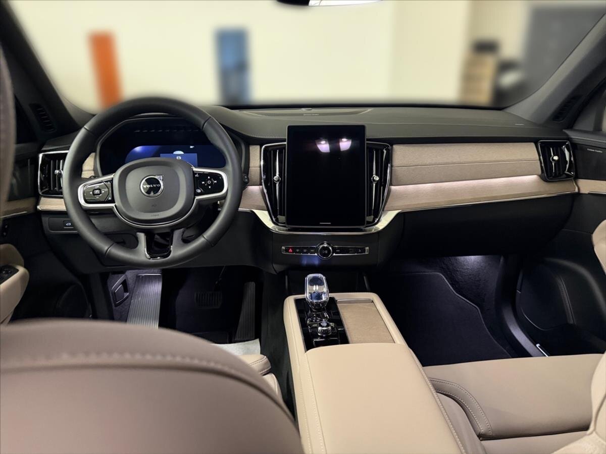 Volvo XC90 SUV / Terénní 2,0 l 184 kw