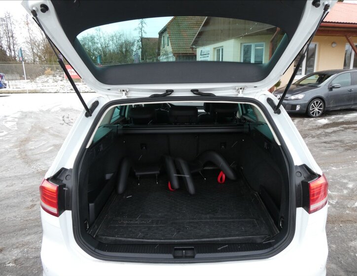 Volkswagen Passat Kombi 2,0 l 110 kw