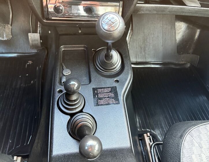 Lada Niva SUV / Terénní 1,7 l 60 kw