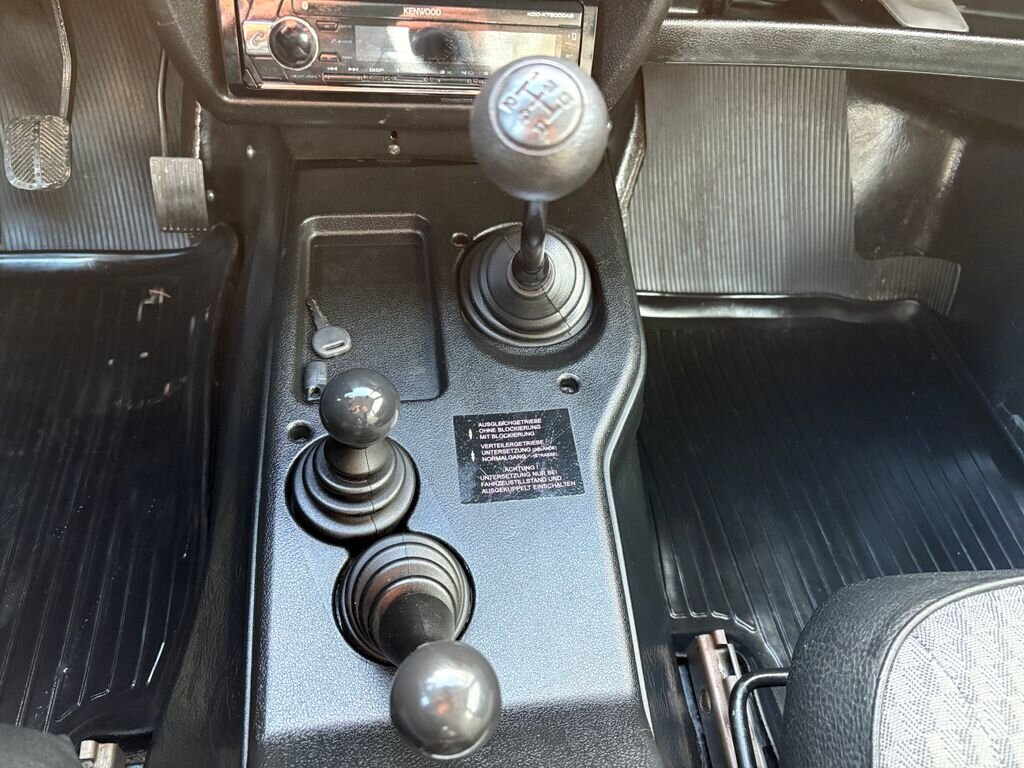 Lada Niva SUV / Terénní 1,7 l 60 kw