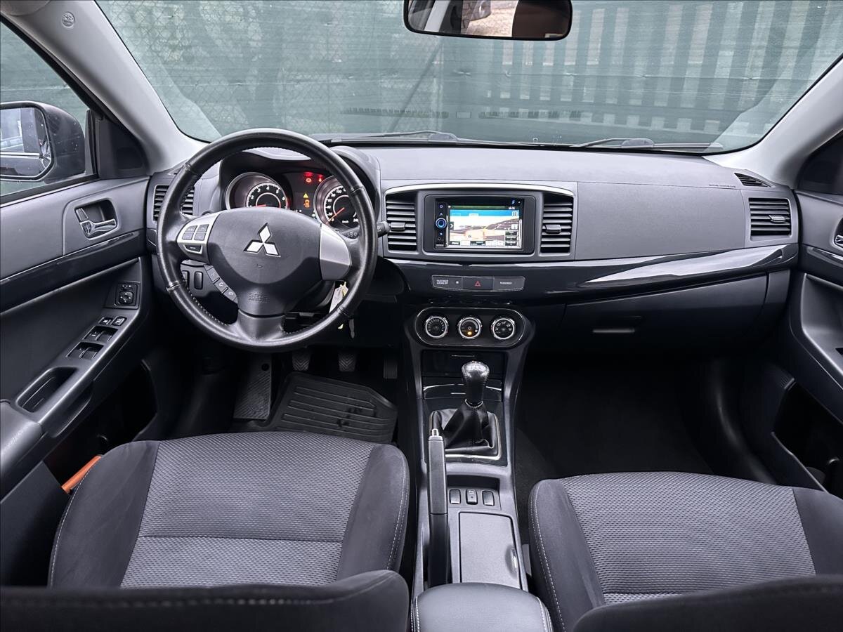 Mitsubishi Lancer Hatchback 1,6 l 86 kw