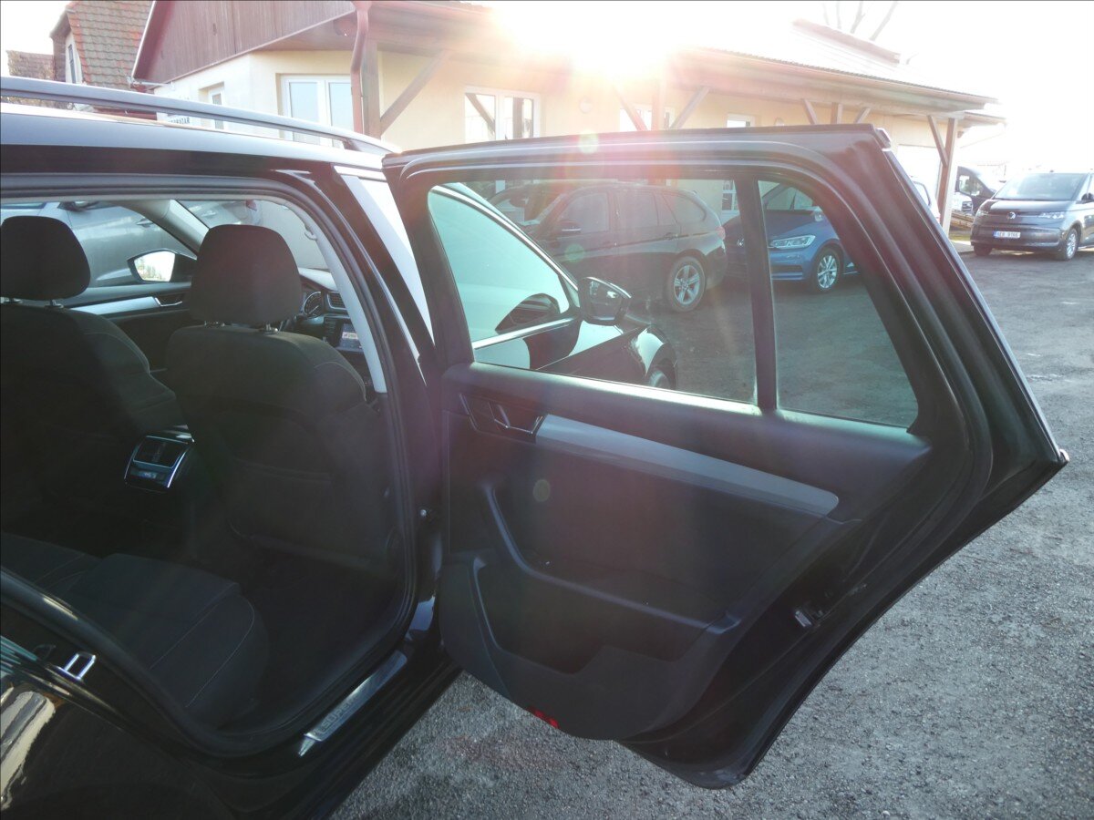 Škoda Superb Kombi 2,0 l 110 kw