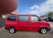 Volkswagen Transporter Kombi 2,5 l 65 kw