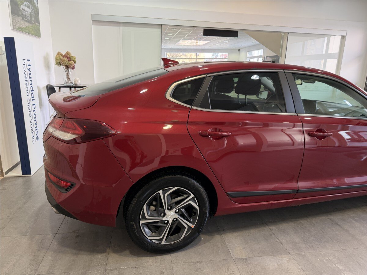 Hyundai i30 Sedan / Limuzína 1,5 l 117 kw