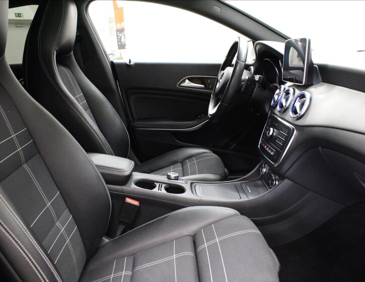 Mercedes-Benz CLA Kombi 2,1 l 100 kw