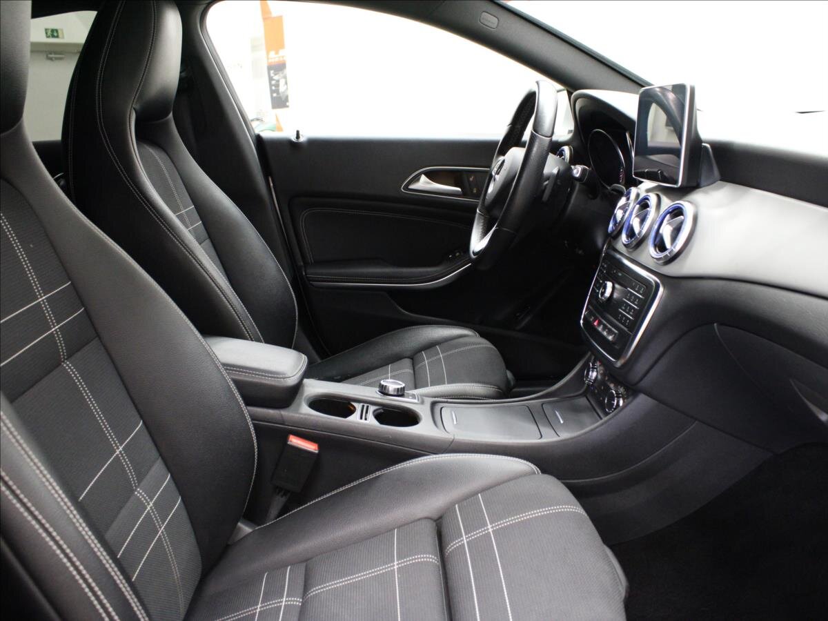 Mercedes-Benz CLA Kombi 2,1 l 100 kw