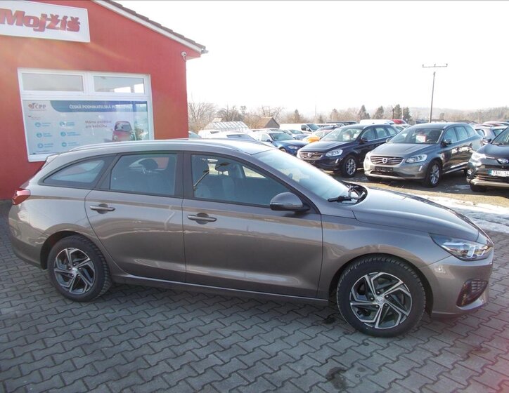 Hyundai i30 Kombi 998,0 88 kw