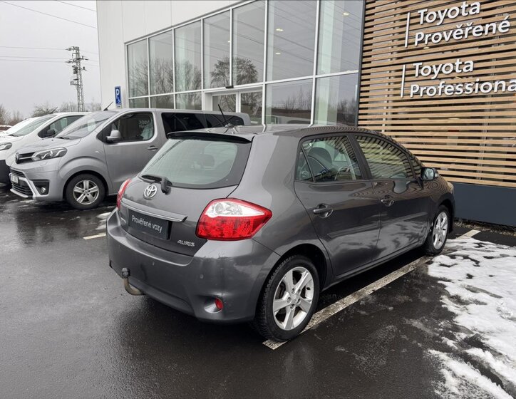 Toyota Auris Hatchback 1,6 l 97 kw