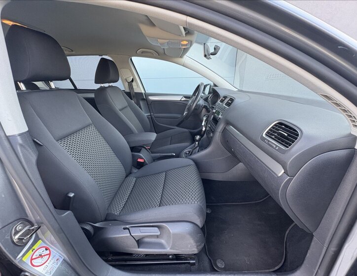 Volkswagen Golf Hatchback 1,2 l 77 kw