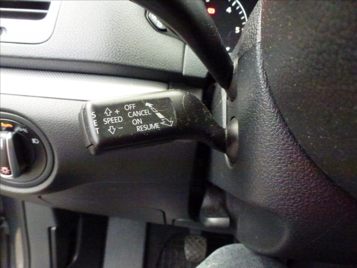 Volkswagen Sharan Kombi 2,0 l 125 kw