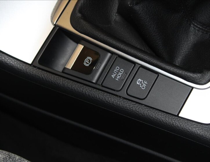 Volkswagen Passat Kombi 2,0 l 103 kw