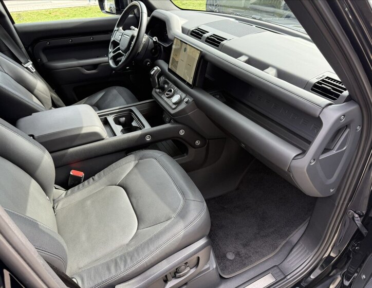 Land Rover Defender SUV / Terénní 3,0 l 221 kw