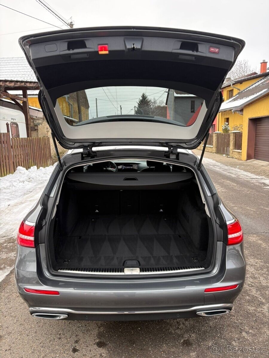 Mercedes-Benz Třídy E Kombi 0,0 0