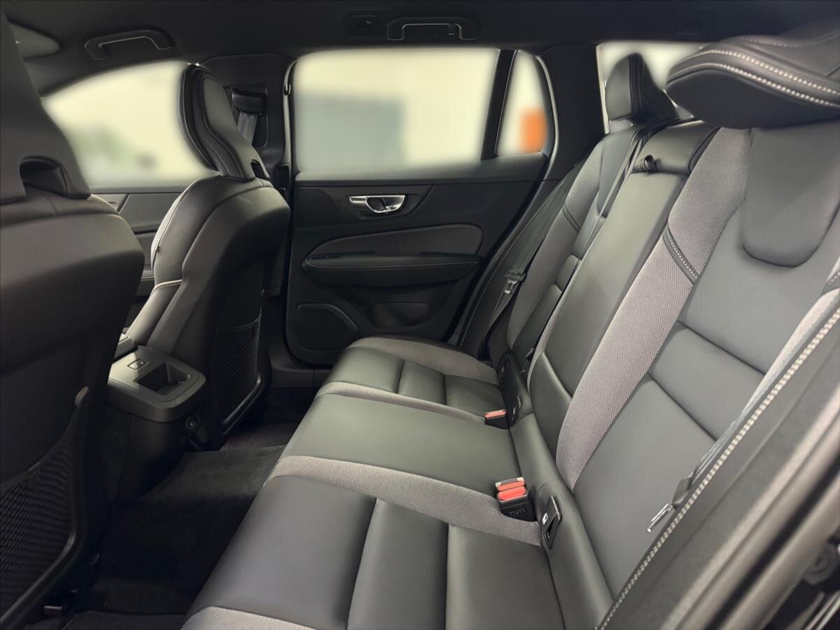 Volvo V60 Kombi 2,0 l 145 kw