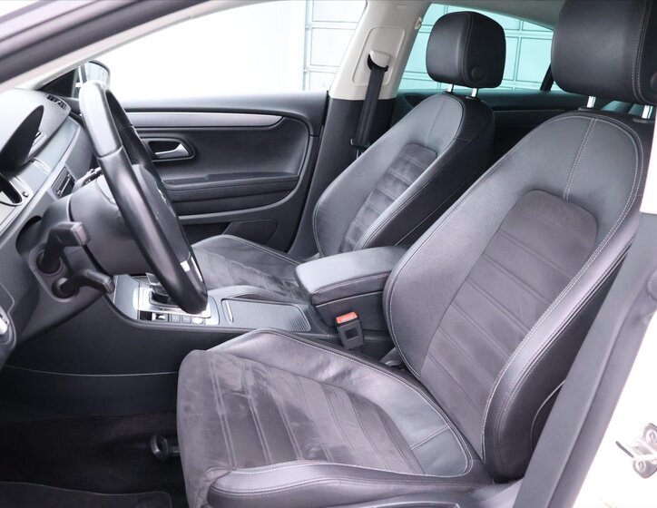 Volkswagen CC Sedan / Limuzína 2,0 l 130 kw