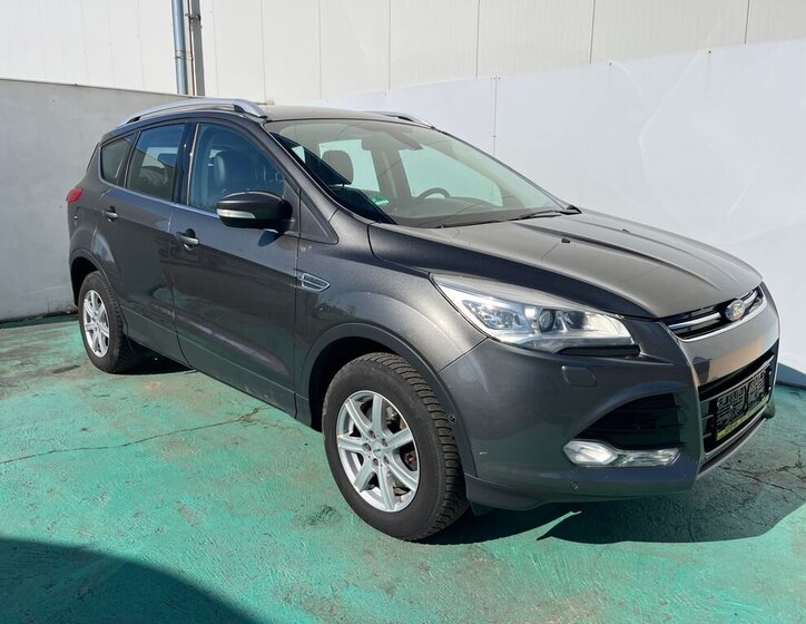 Ford Kuga SUV 1,6 l 134 kw