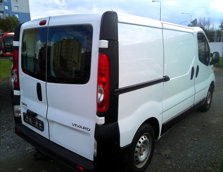 Opel Vivaro 6