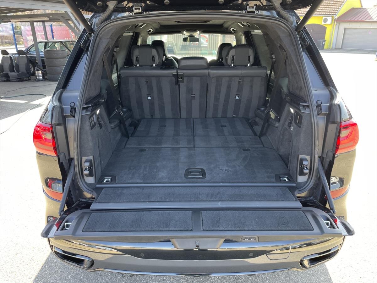 BMW X7 SUV / Terénní 3,0 l 195 kw