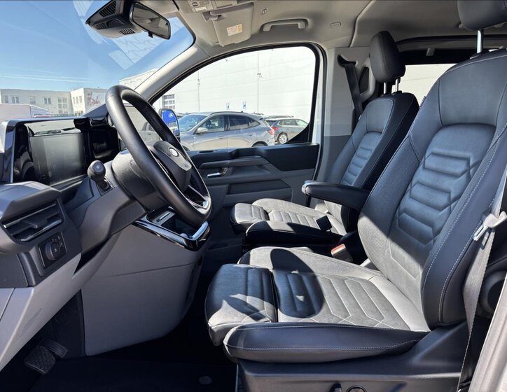 Ford Tourneo Custom Kombi 2,0 l 125 kw