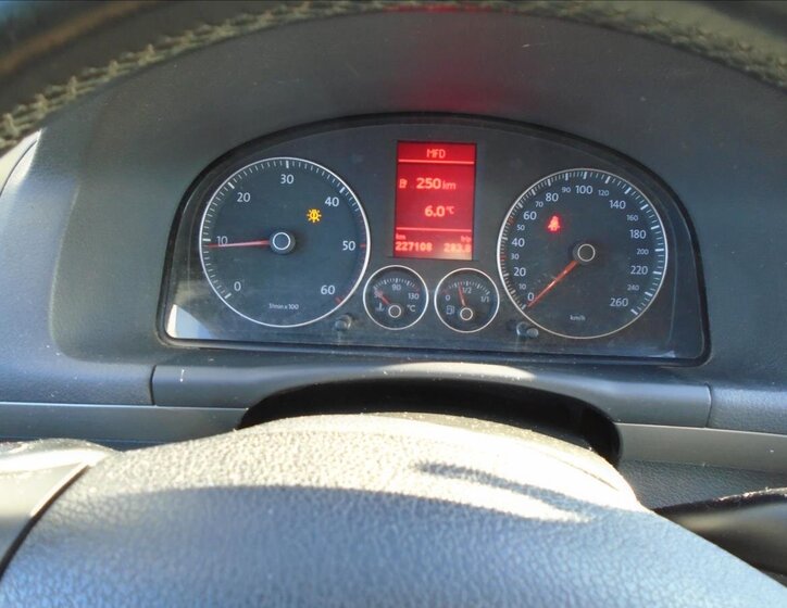 Volkswagen Touran 23