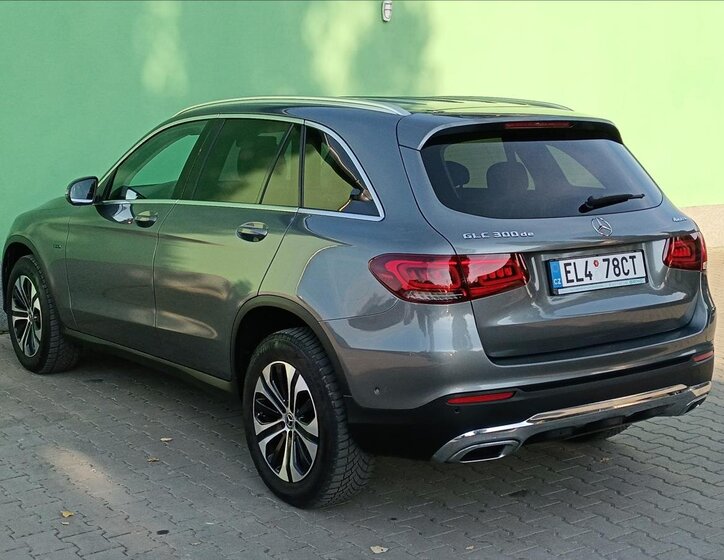 Mercedes-Benz GLC SUV 2,0 l 225 kw