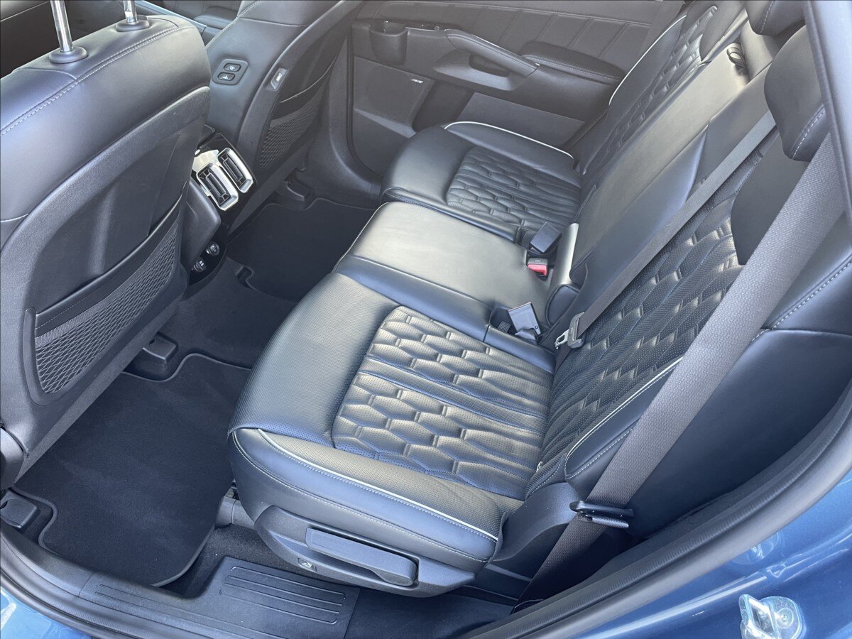 KIA Sorento SUV / Terénní 2,2 l 148 kw