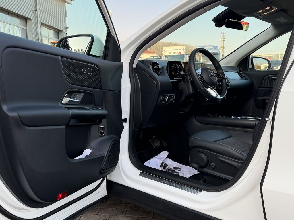 Mercedes-Benz GLA SUV / Terénní 2,0 l 140 kw