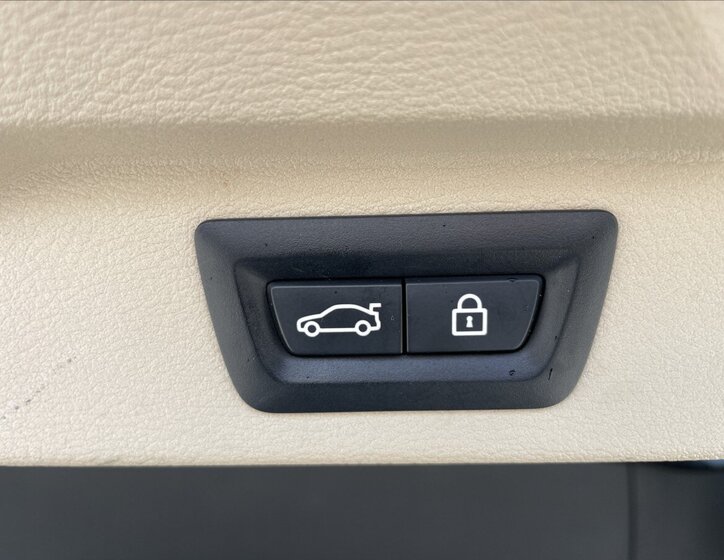 BMW X5 SUV / Terénní 3,0 l 190 kw