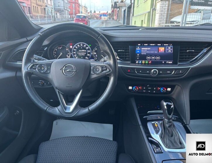 Opel Insignia Kombi 2,0 l 128 kw