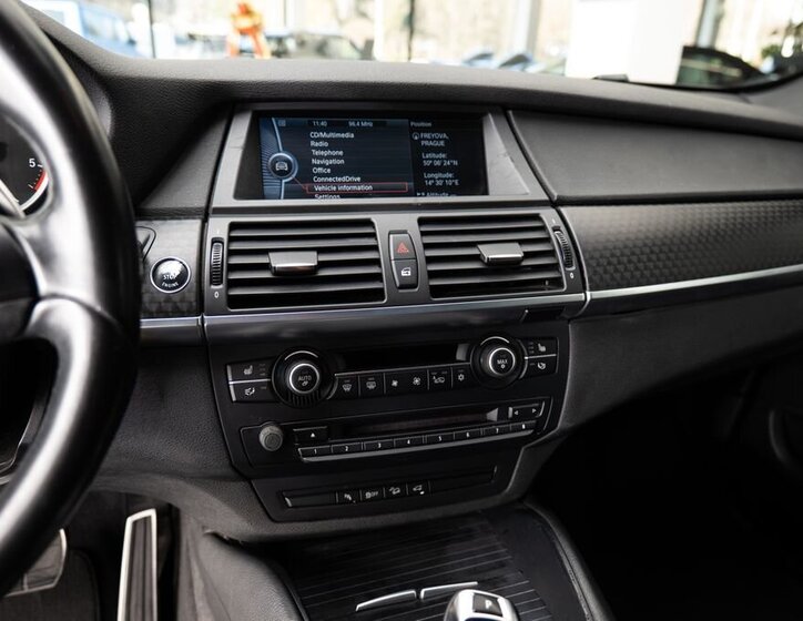 BMW X6 SUV / Terénní 3,0 l 180 kw