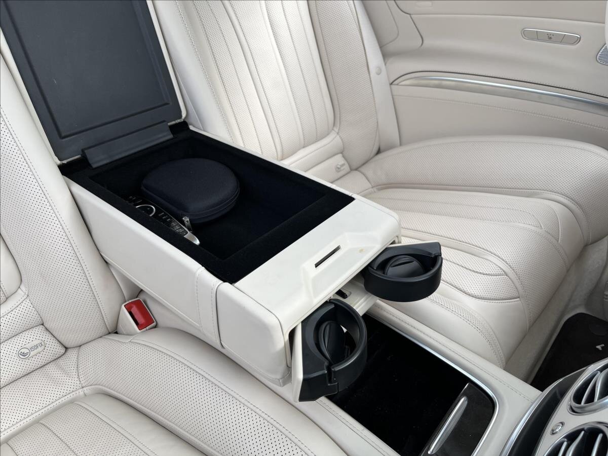 Mercedes-Benz Třídy S Kupé 4,7 l 335 kw