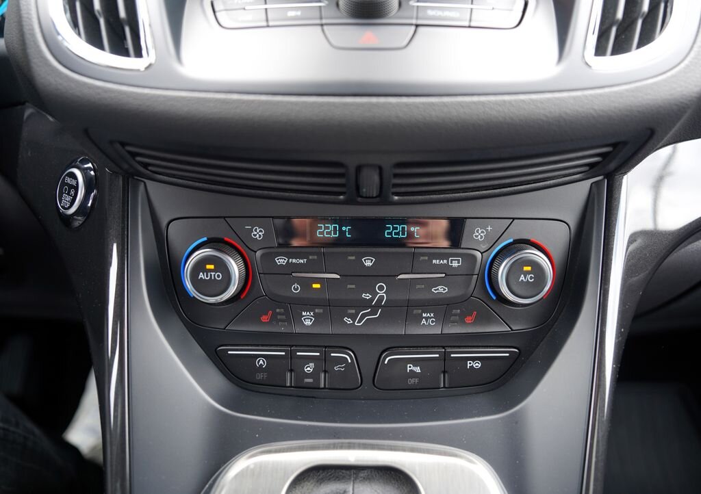 Ford Kuga SUV / Terénní 2,0 l 132 kw