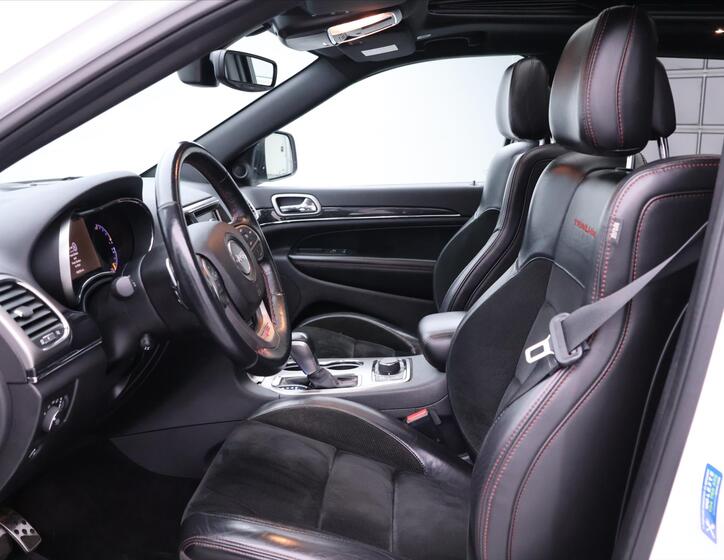 Jeep Grand Cherokee 12