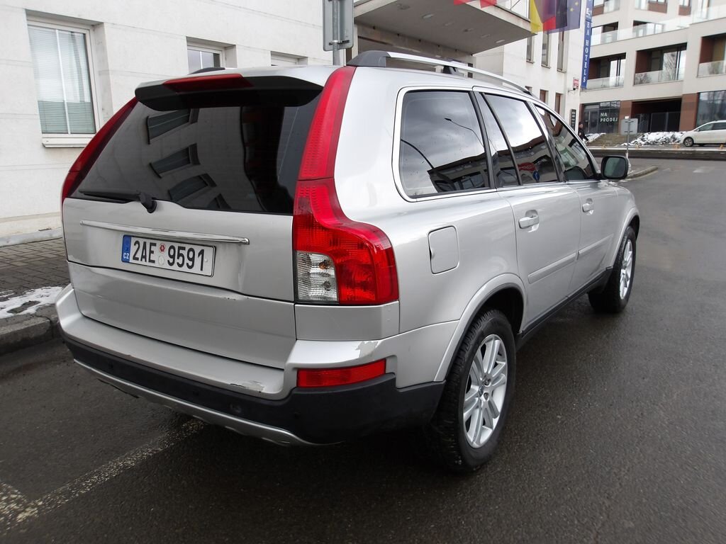 Volvo XC90 SUV 2,4 l 136 kw