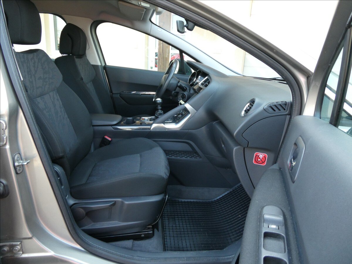 Peugeot 3008 SUV / Terénní 1,6 l 82 kw