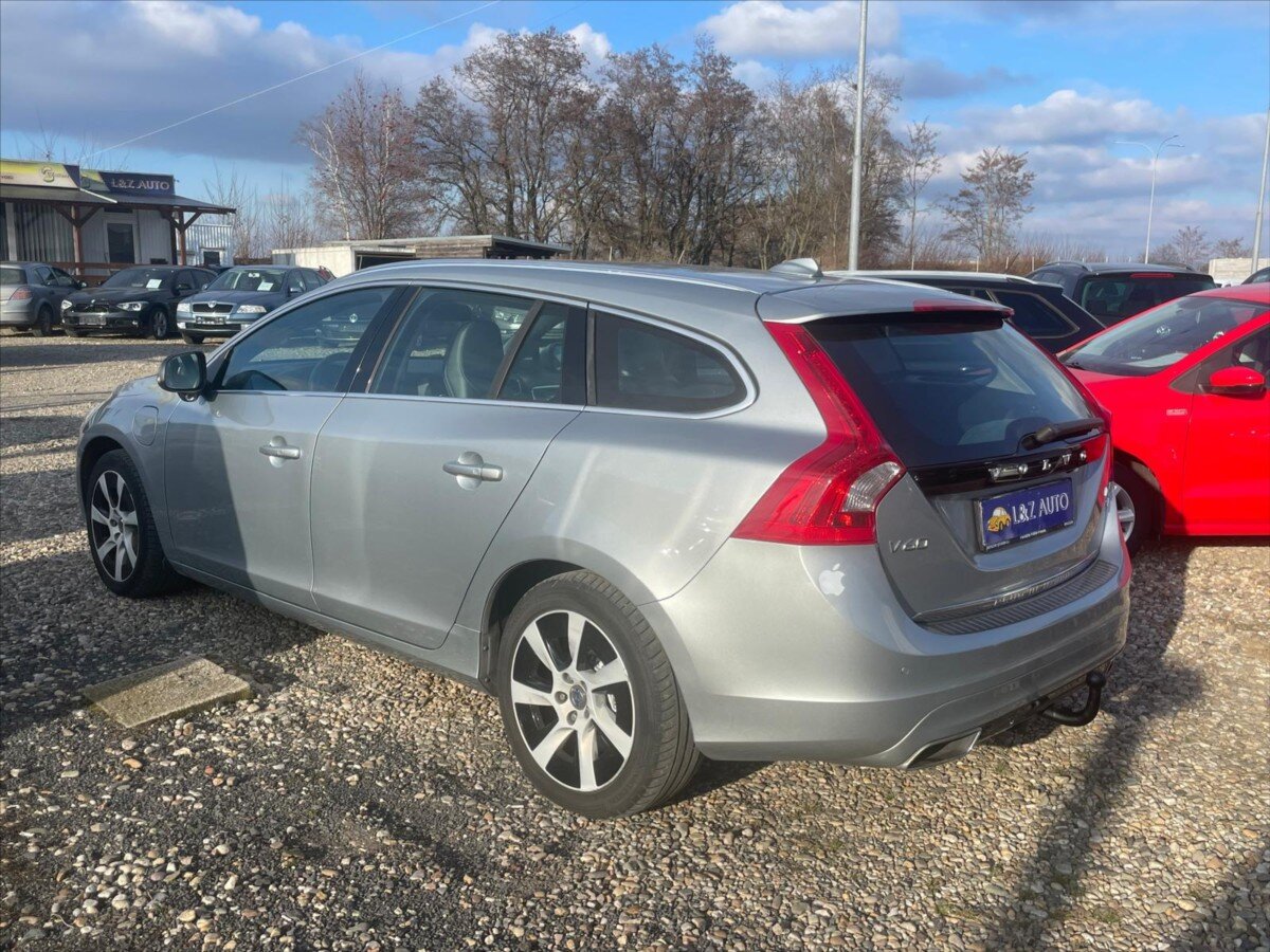 Volvo V60 Kombi 2,4 l 158 kw