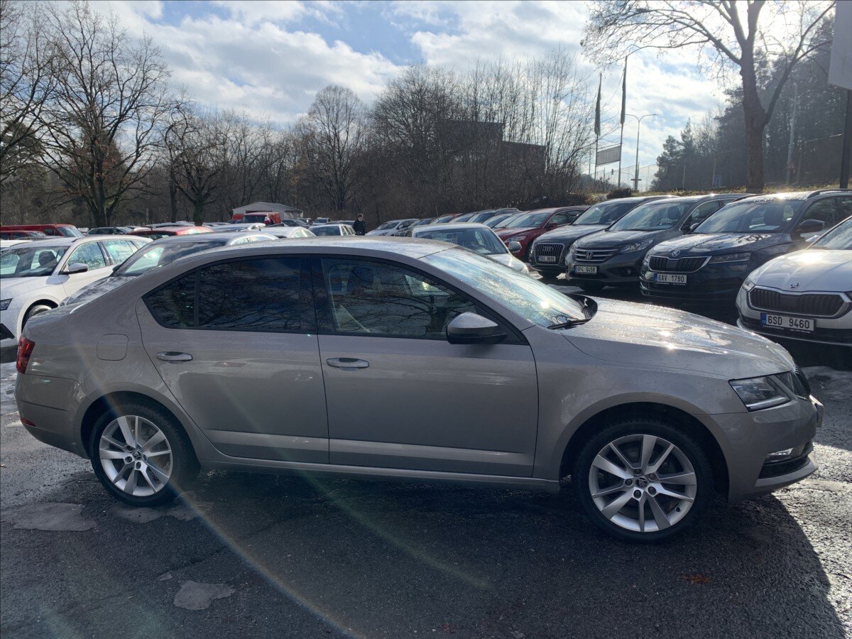 Škoda Octavia Sedan / Limuzína 2,0 l 110 kw