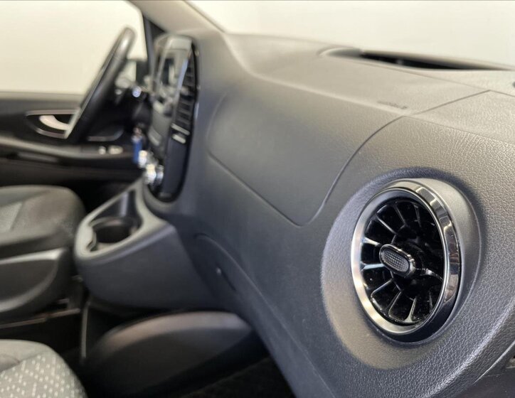 Mercedes-Benz Vito MPV 2,0 l 174 kw