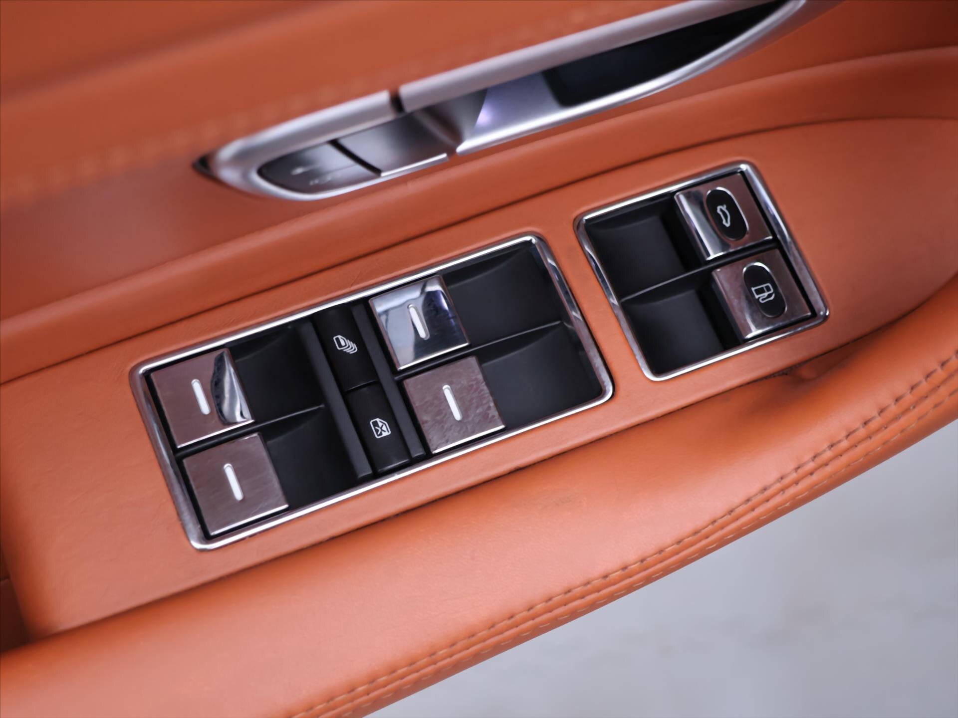 Bentley Continental GT Kupé 6,0 l 412 kw