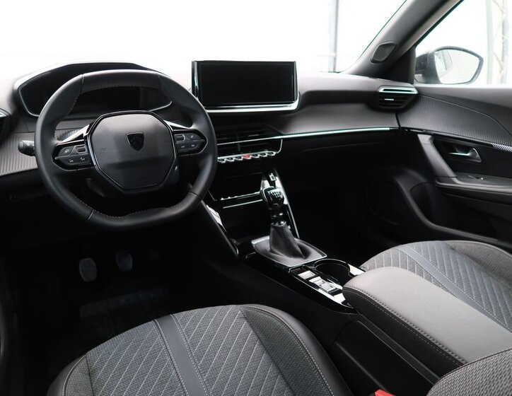 Peugeot 2008 SUV / Terénní 1,2 l 74 kw