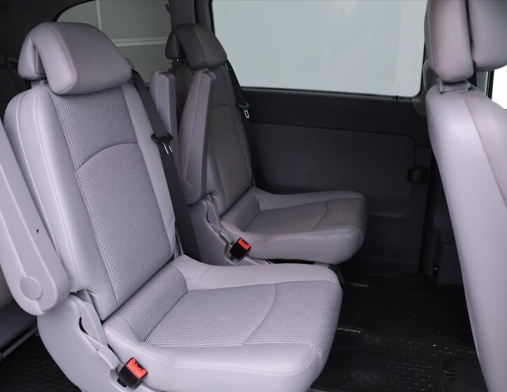 Mercedes-Benz Viano 12