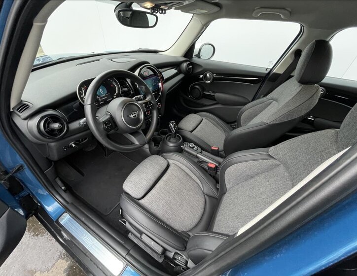 Mini Cooper Hatchback 1,5 l 100 kw