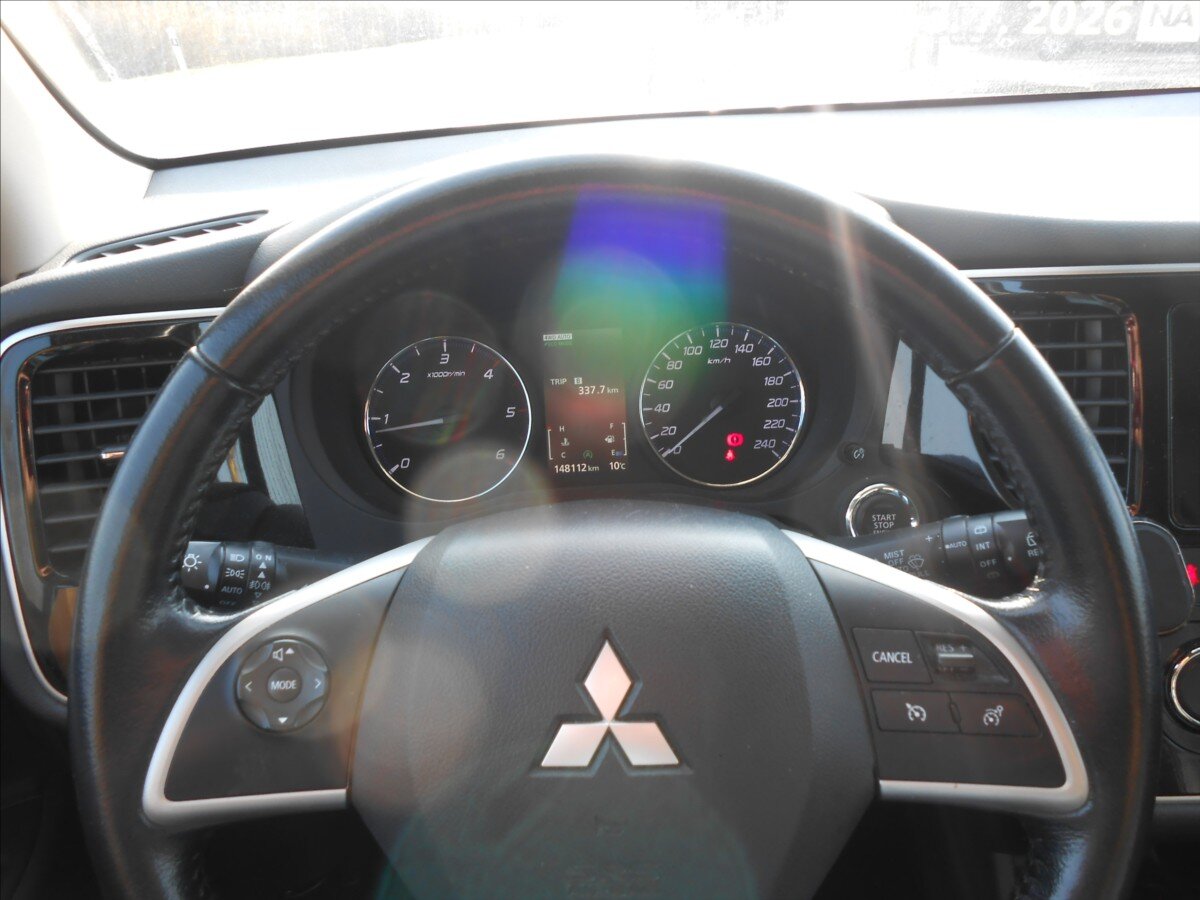 Mitsubishi Outlander Kombi 2,3 l 110 kw