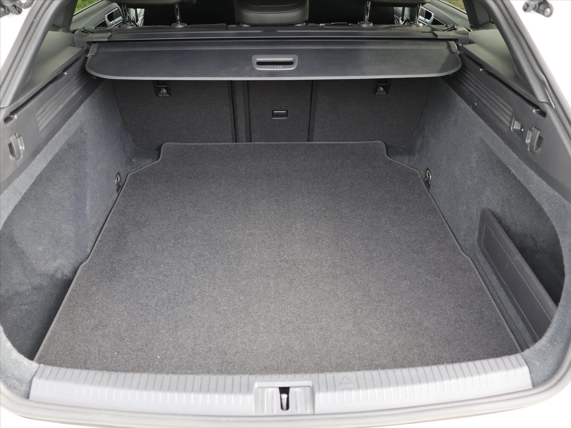 Volkswagen Arteon Kombi 2,0 l 206 kw